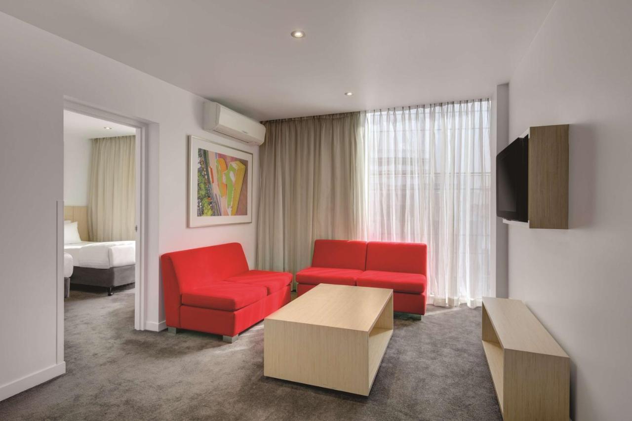 Travelodge Hotel Melbourne Docklands Экстерьер фото