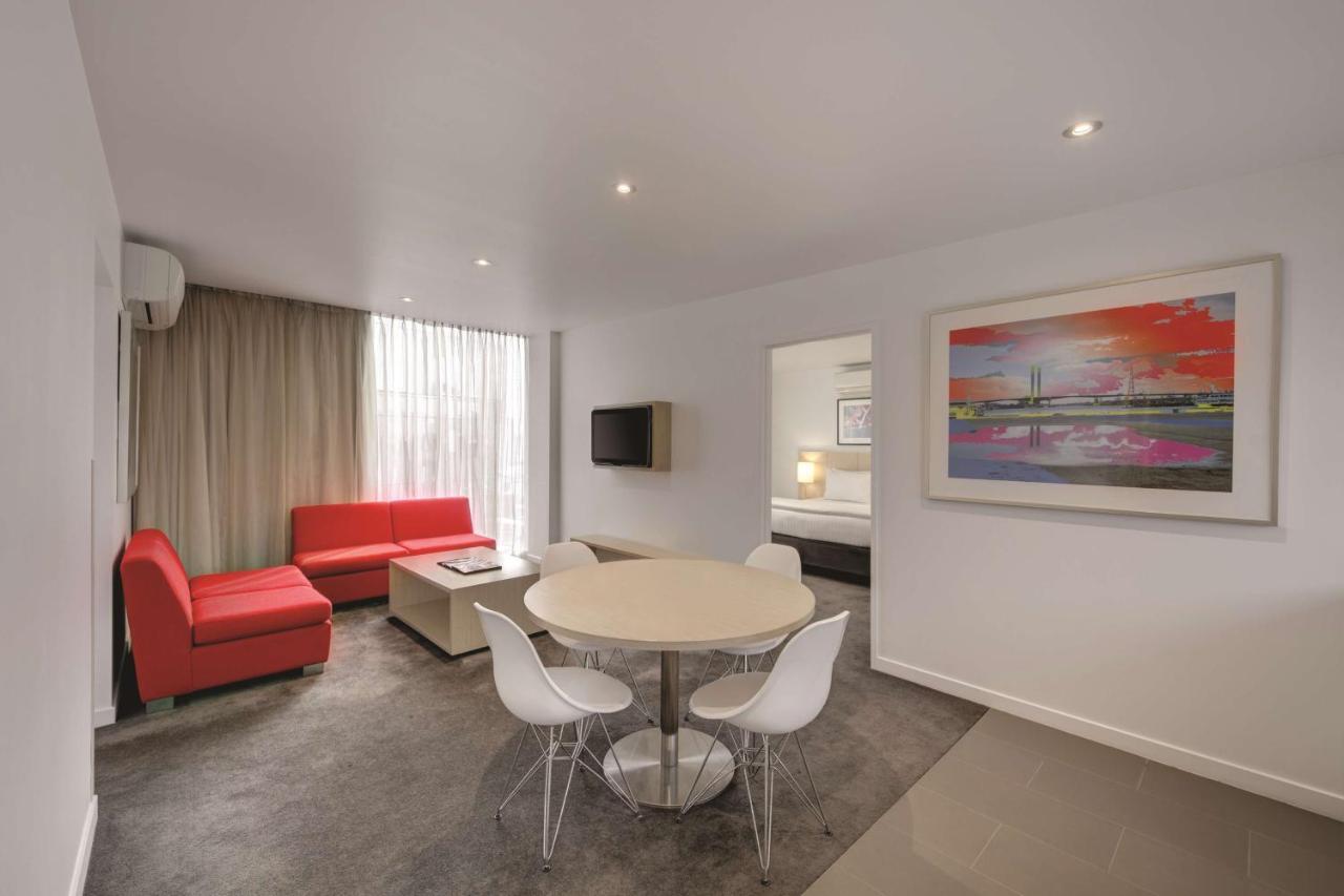 Travelodge Hotel Melbourne Docklands Экстерьер фото