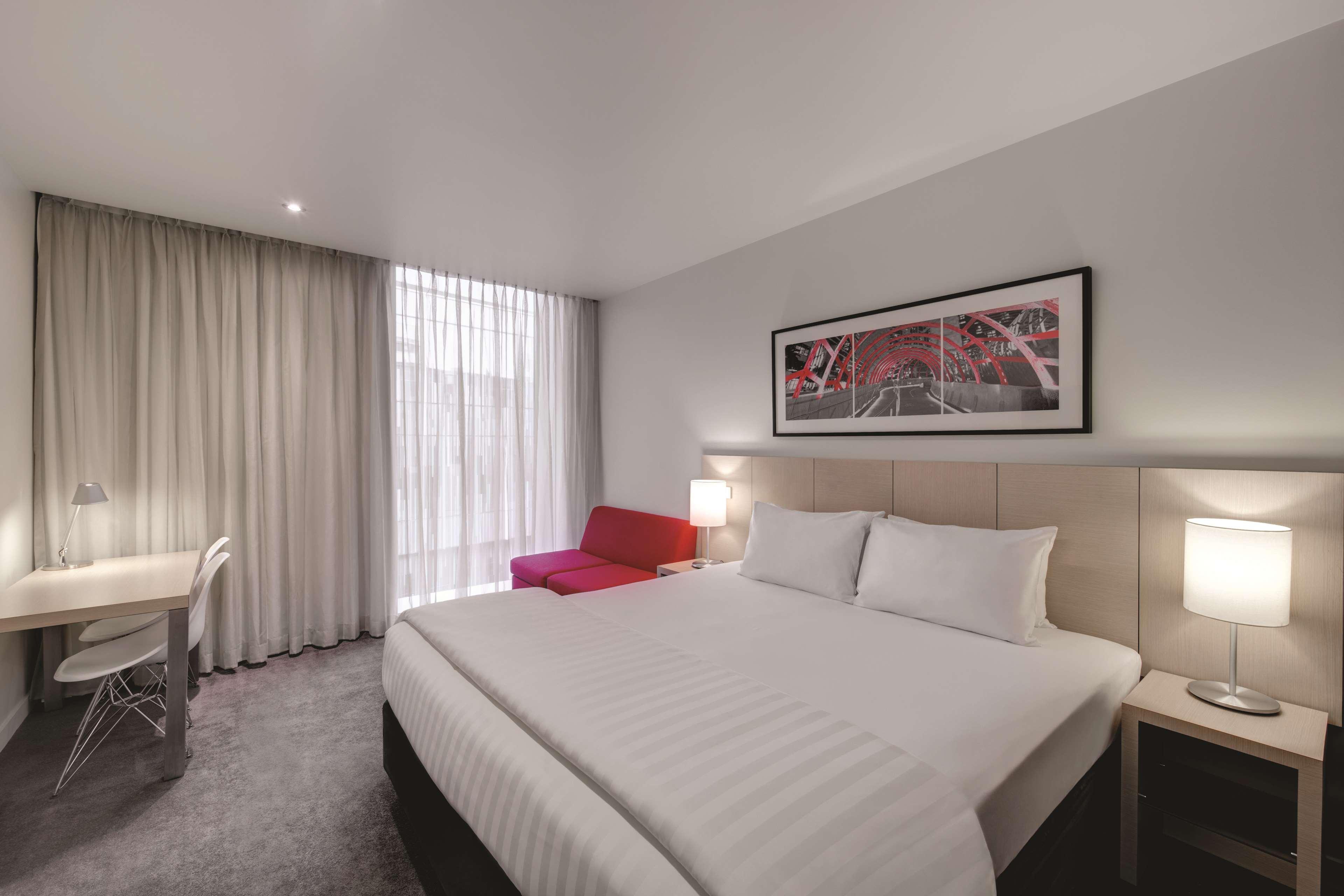 Travelodge Hotel Melbourne Docklands Экстерьер фото