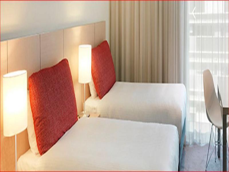 Travelodge Hotel Melbourne Docklands Экстерьер фото